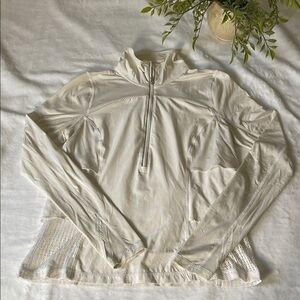 Classy Women’s Lululemon Half Zip Dun Runner white size 6